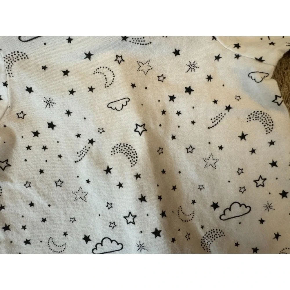 Preemie Baby Boy Girl Unisex Sleeper Moon Stars Black White Zipper Outfit Romper